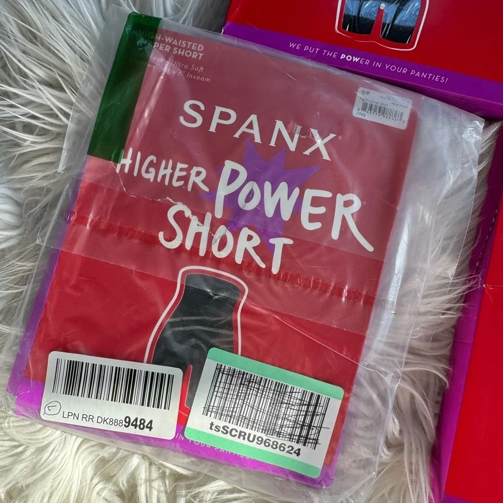 New in box Spanx Seamless Power High-Waisted Mid-Thigh Short in very black